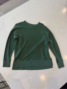 Women’s Forest Green Crewneck Lightweight Sweater